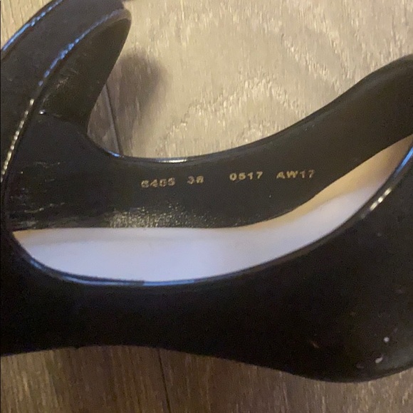 L.K. Bennett London suede Mary Jane pumps - Picture 3 of 5